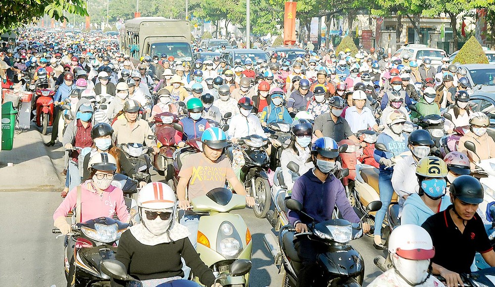 Drastic measures needed to reduce traffic jam in HCMC (Photo: SGGP) Drastic measures needed to reduce traffic jam in HCMC (Photo: SGGP)